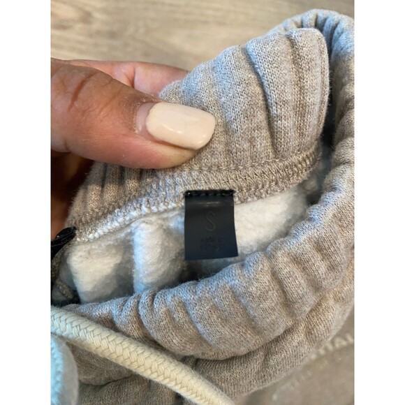 Fear of God Essentials Summer Sweatshort Core Heather Size S 100% Authentic NWOT - Picture 6 of 7